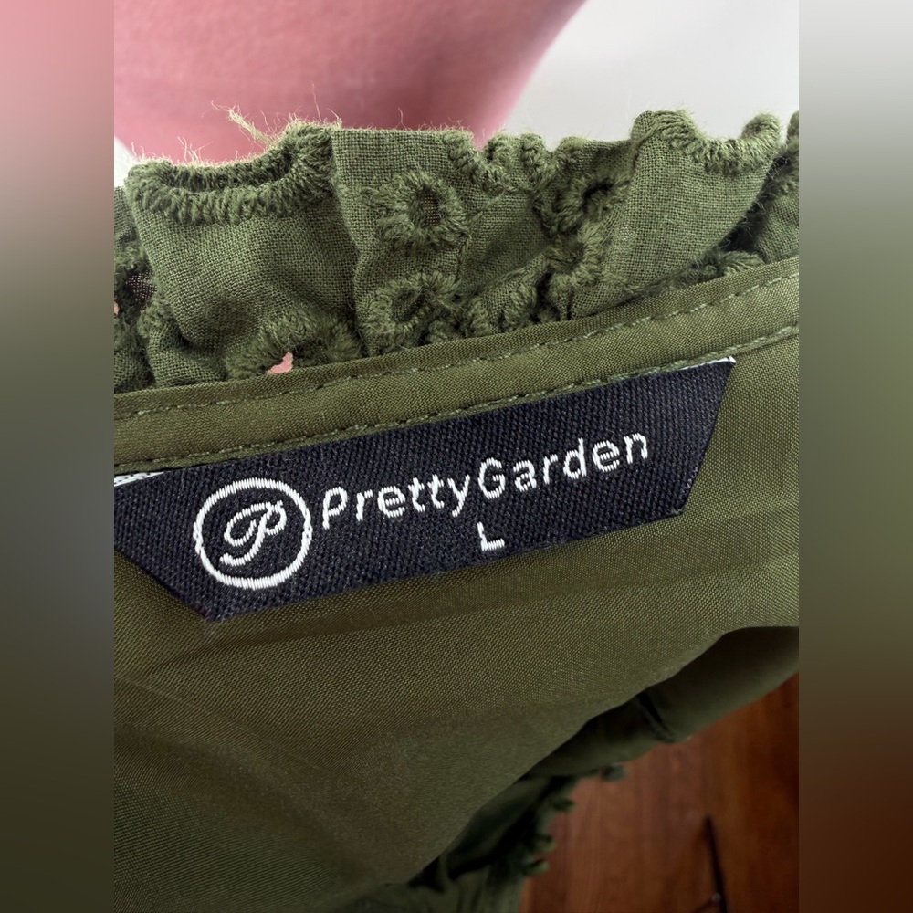 NWOT Pretty Garden Eyelet Blouse - Picture 10 of 11